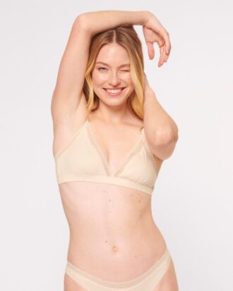 Sloggi GO Ribbed Bralette. Σουτιέν/bralette χωρίς μπανέλα-χωρίς ενίσχυση σε απαλό ύφασμα από οργανικό βαμβάκι 6308 εκρού