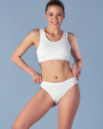 Εσώρουχα WRAP TAI Laya βαμβακερά σε συσκευασία 2 τεμαχίων. Για άνετη καθημερινή χρήση με αντιμικροβιακές ιδιότητες από ίνες χαλκού CU+STAT στον καβάλο WRAP 221002 λευκό