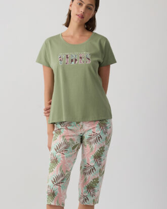 Πυτζάμα MINERVA κοντομάνικη με κάπρι παντελόνι. Γυναικεία πυτζάμα MINERVA 90-53259 χακί 185