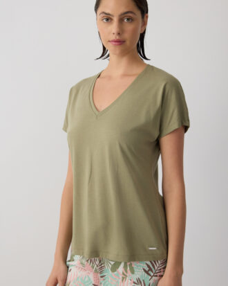 Γυναικεία μπλούζα MINERVA μονόχρωμη με ζαπονέ μανίκι και V MINERVA 90-53269 ΧΑΚΙ 385