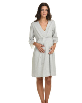 Primavera ρόμπα δωματίου με τρουακάρ μανίκι και δαντέλα σταυρωτή, χωρίς κουμπιά, με ζώνη στην μέση. Μητρότητας, εγκυμοσύνης, θηλασμού 100% βαμβακερή Primavera Π358 γκρι